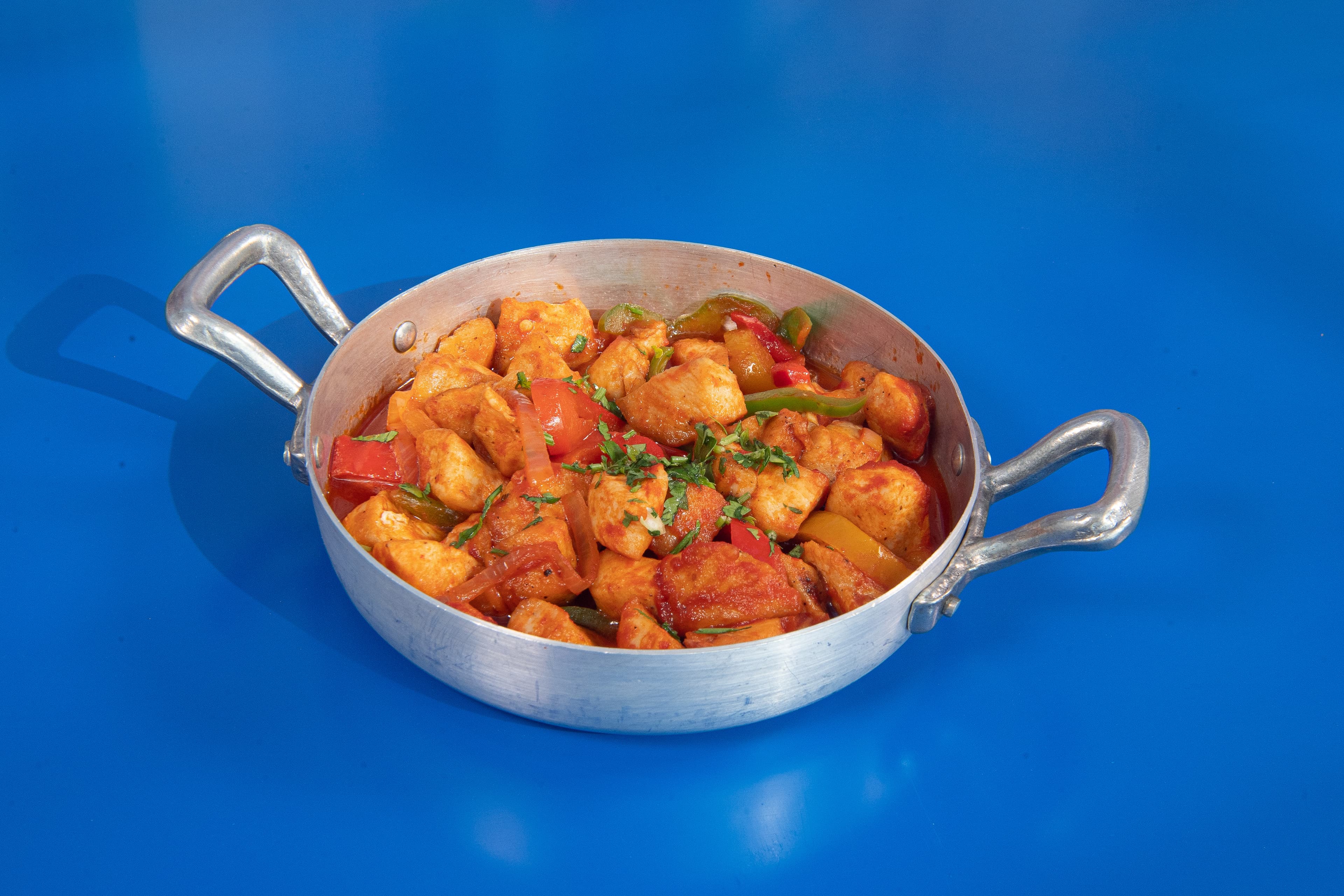 Tigania Kotopoulo — Chicken with Peppers